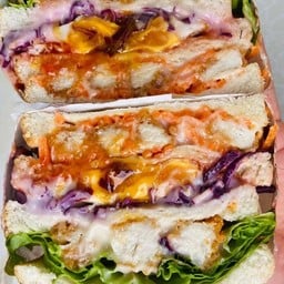 แซนวิชไก่กรอบ