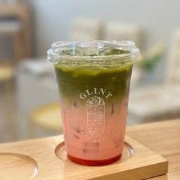 STRAWBERRY MATCHA LATTE