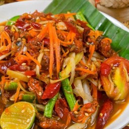 แตงกวา หอยดอง หมูยอ