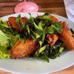 ปีกไก่ทอดใบมะกรูด
