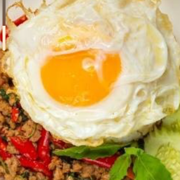 กระเพราหมูสับคลุกข้าว+ไข่ดาว