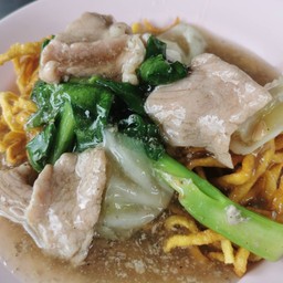 ราดหน้าหมูหมักหมี่กรอบใส่ถุง