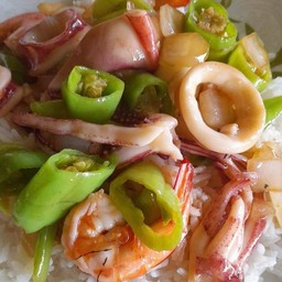 ผัดพริกหยวกทะเล