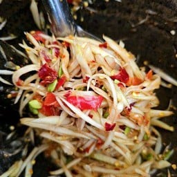 ตำลาวหมูยอ