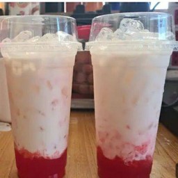 นมสดสตอร์เบอรี่