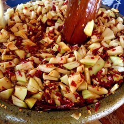 ตำเส้นตัดปลาร้าหอยดอง