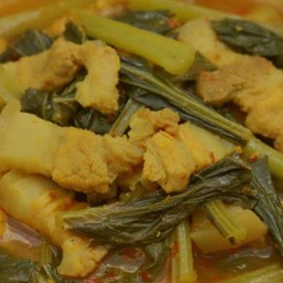 แกงเหลืองกวางตุ้งหมู