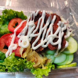 สลัดเนื้อเบอร์เกอร์