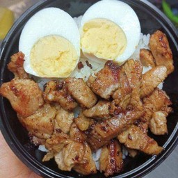 ข้าวหมูทอด + ไข่ต้ม