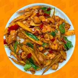 ข้าวไก่ผัดหน่อไม้