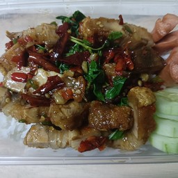 ข้าวกะเพราหมูกรอบ