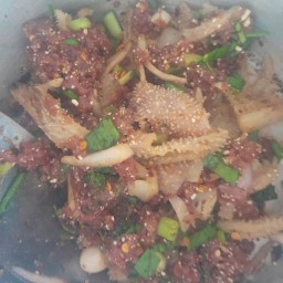 กระเพาพริกแห้ง&ยำรสเด็จ