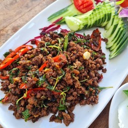 กระเพราเนื้อสับ (กับข้าว)