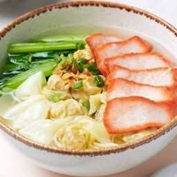 ชายสี่ บะหมี่เกี๊ยว หน้าบ้าน