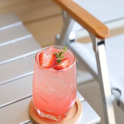 STRAWBERRY SODA