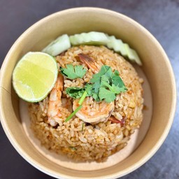 ข้าวผัดพริกเผากุ้งสด
