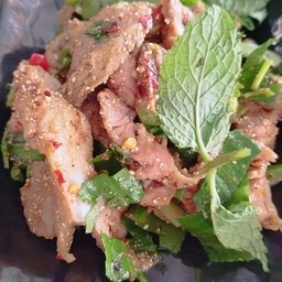 ลาบหมูสะดุ้ง