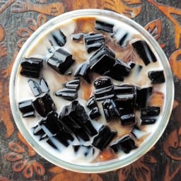 เฉาก๊วยนมสด (นมสดสูตรของทางร้าน)