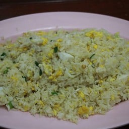 ข้าวผัดปู จานใหญ่