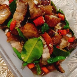 สามช้ันคั่วน้ำปลา