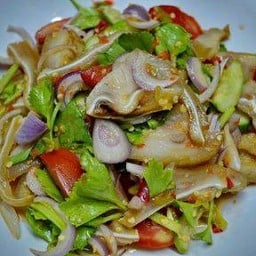ยำหัวหมูรสแซ่บ