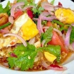 ยำไข่ดาว