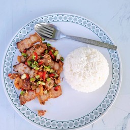 หมูกรอบผัดพริกเกลือ