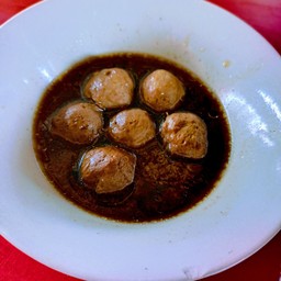 ลูกชิ้นเนื้อลวก