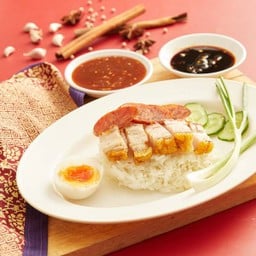 ข้าวหมูกรอบกุนเชียง ไข่.