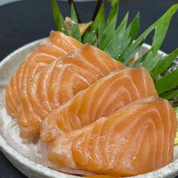 แซลมอน ซาซิมิ (Salmon Sashimi)