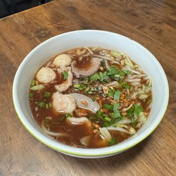 ก๋วยเตี๋ยวน้ำตก