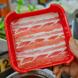 หมูสามชั้น (ถาดแดง)