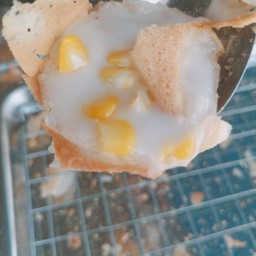 แพรวาขนมครกหน้าโรงบาลโชคชัยเก่า