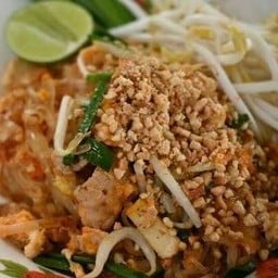 ผัดไทยชาววัง  สุกี้  หอยทอด