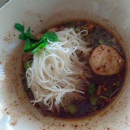 เส้นหมี่ขาว หมู