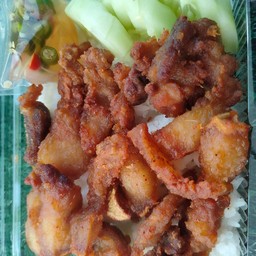 ข้าวสามชั้นทอดน้ำปลา