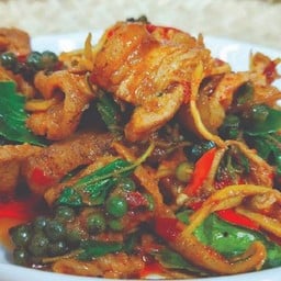 หมูป่าผัดเผ็ด