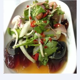 ยำไข่เยี่ยวม้า