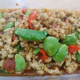 หมูสับสะตอผัดพริกแกงใต้ กับข้าว