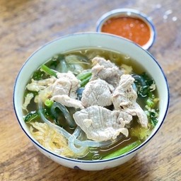 สุกี้น้ำเส้นแก้ว หมู