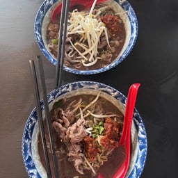 กัปตันแจ๊ค ก๋วยเตี๋ยวเรือสไตล์ชาบู สาขาบ้านเก่า-พานทอง กัปตันแจ๊ค ก๋วยเตี๋ยวเรือสไตล์ชาบู สาขาบ้านเก่า-พานทอง
