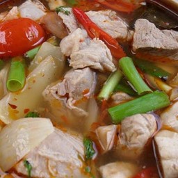 ต้มแซ่บเลือกเนื้อสัตว์ด้านในค่ะ