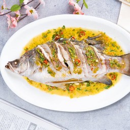 ปลากระพงนึ่งมะนาว