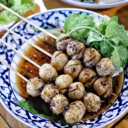 ลูกชิ้นเนื้อย่าง