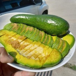 อโวคาโด้สดราดน้ำผึ้ง