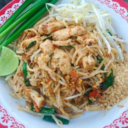 สปาเก็ตตี้ผัดไทยไก่