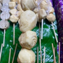 ลูกชิ้นเต้าหู้หมู