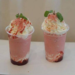 คู่หูดับเบิ้ลสตรอว์เบอร์รี่เฟรบเป้