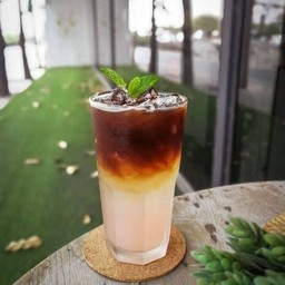 อเมริกาโน่ลิ้นจี่ [เย็น]