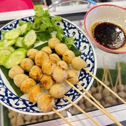 ลูกชิ้นหมูย่าง